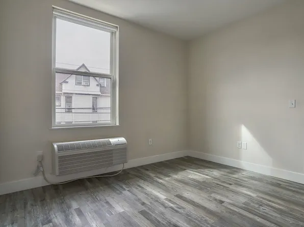 140 Avenue B image 11 of 15