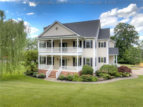 950 Woodside Dr, Saint Albans, WV 25177