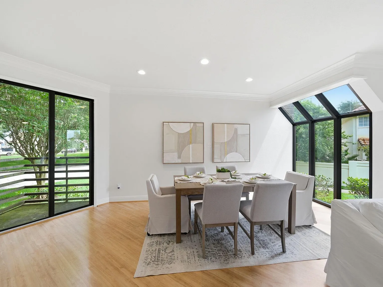 2 bed, 2.5 bath, 1868 sqft, $2,900 — Photo 2