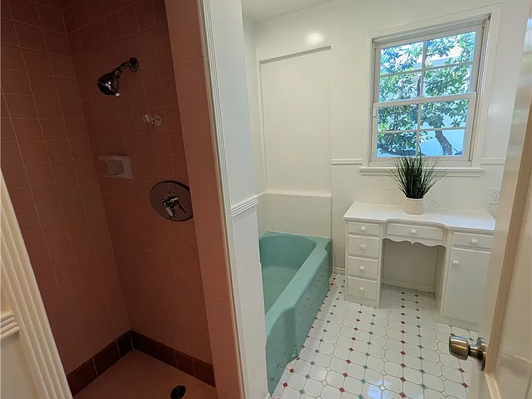 582 N Sunnyslope Ave — Photo 33