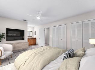 10121 SW 4th St, Miami, FL 33174