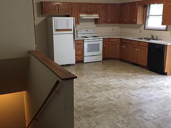 4th image of 3711 Struemph Ct #B