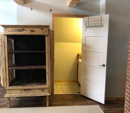 5th image of 1158 Archer Ave