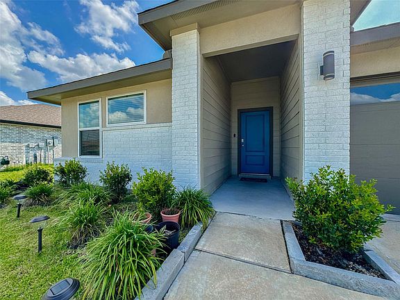 3rd image of 7722 Suffolk Valley Ln
