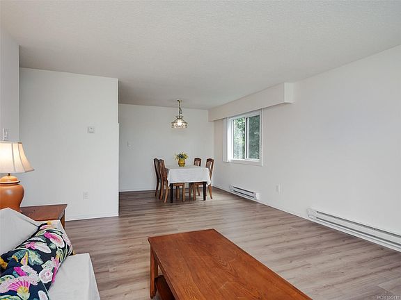 5th image of 1124 Esquimalt Rd #207