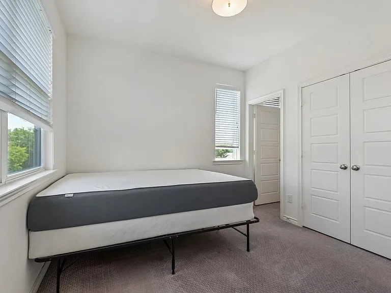 2830 Addison Park Ln — Photo 17