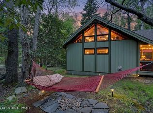 417 Miller Dr, Pocono Pines, PA 18350