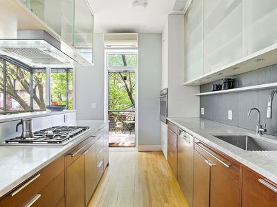 568 Prospect Ave, Brooklyn, NY, 11215