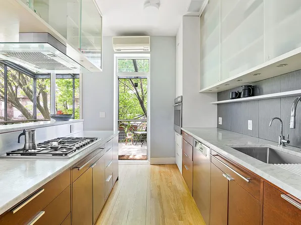 568 Prospect Ave, Brooklyn, NY 11215