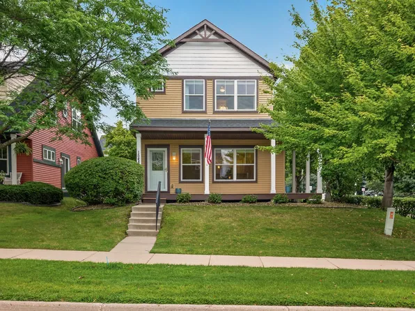 1548 Legacy Pkwy E, Maplewood, MN 55109