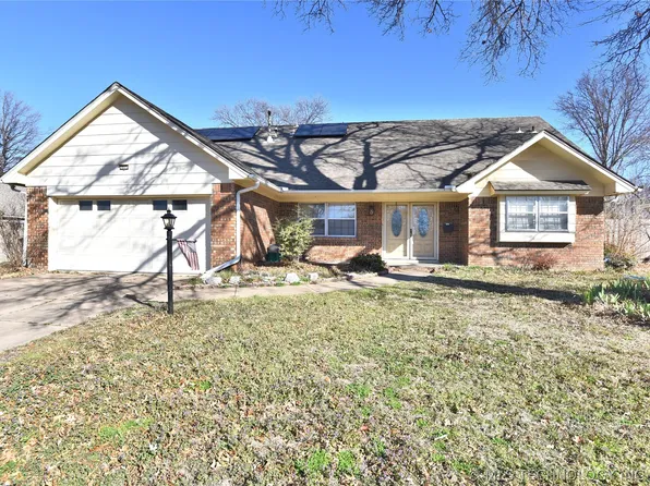 7011 E 52nd Pl, Tulsa, OK 74145