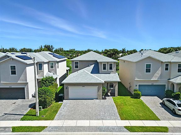 3rd image of 1824 Lake Cove Drive