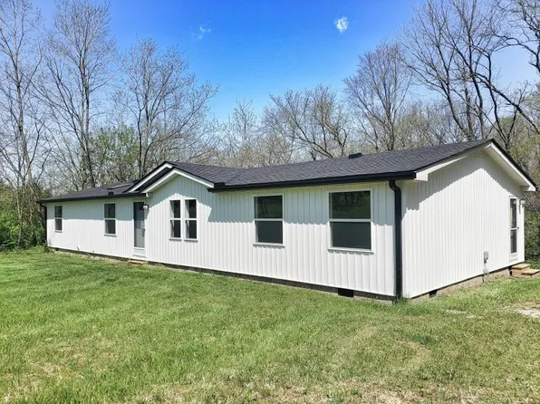 9051 Bath Rd, Brookville, IN 47012