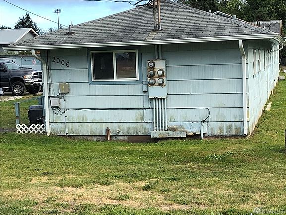 3rd image of 2006 Bay Ave