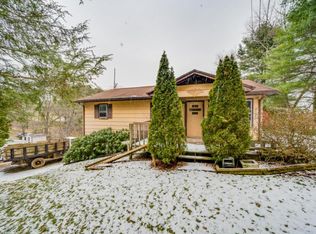 350 Valley View Dr, Mountain City, TN 37683