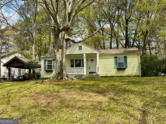 2nd image of 592 Scott Cir