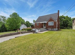 518 Gill Hall Rd, Clairton, PA 15025