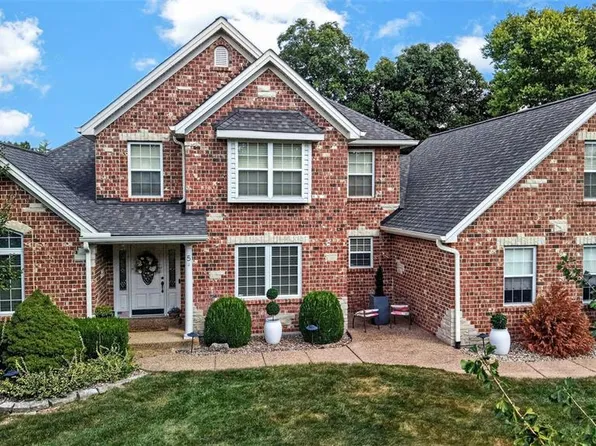 5 Kinker Dr, Moscow Mills, MO 63362