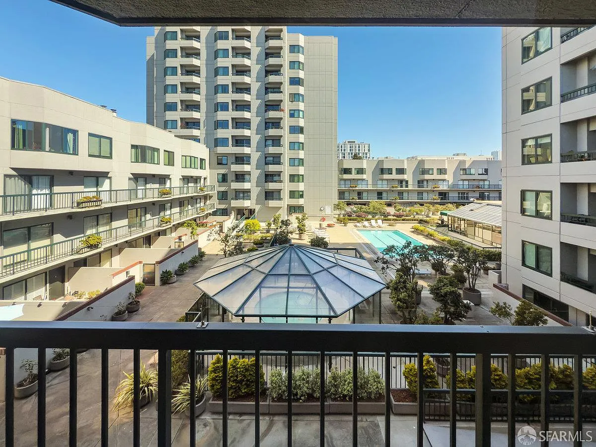 601 Van Ness Ave APT 71 photo 1