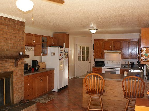 2nd image of 5869 W Nc Highway 268