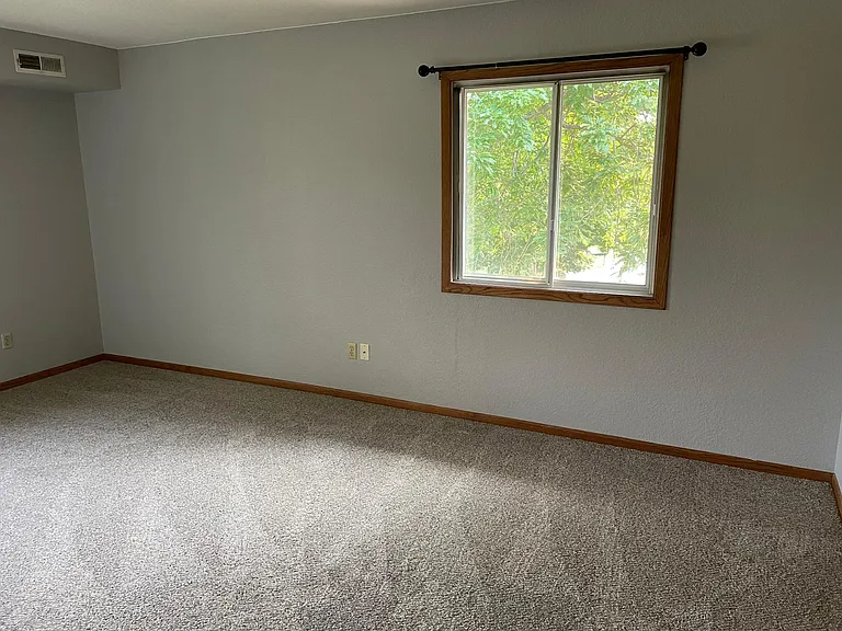 1430 Garay Ln — Photo 14