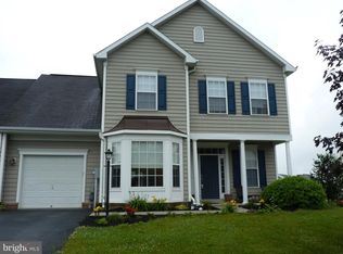 3652 Rolling Hills Dr, Greencastle, PA 17225