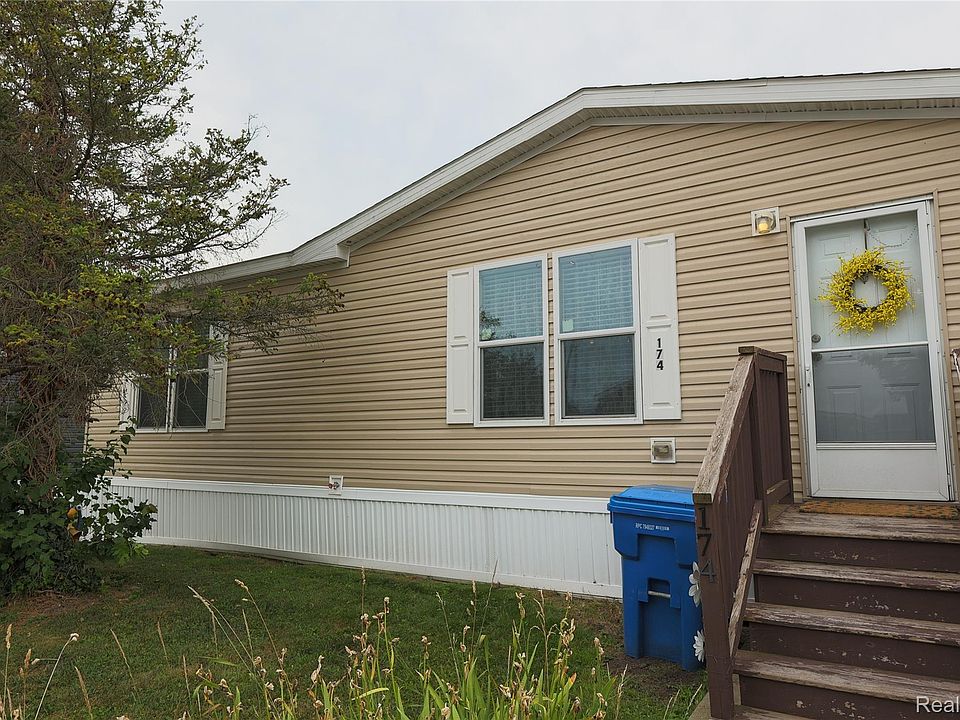 1st image of 174 Suzanne Blvd