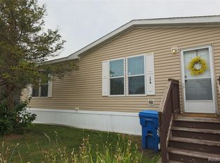 174 Suzanne Blvd, White Lake, MI 48386