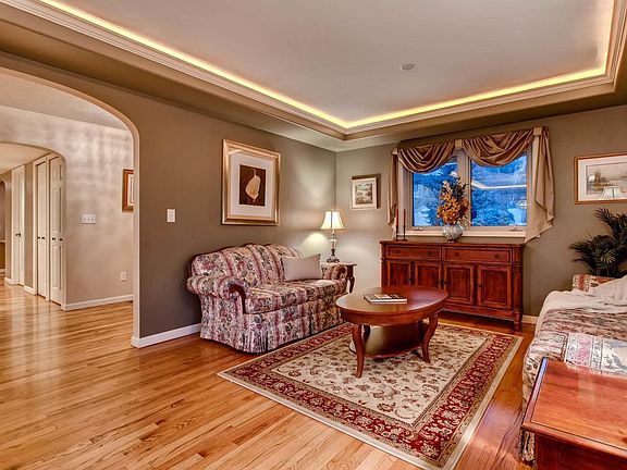 5th image of 6275 Lakepoint Pl