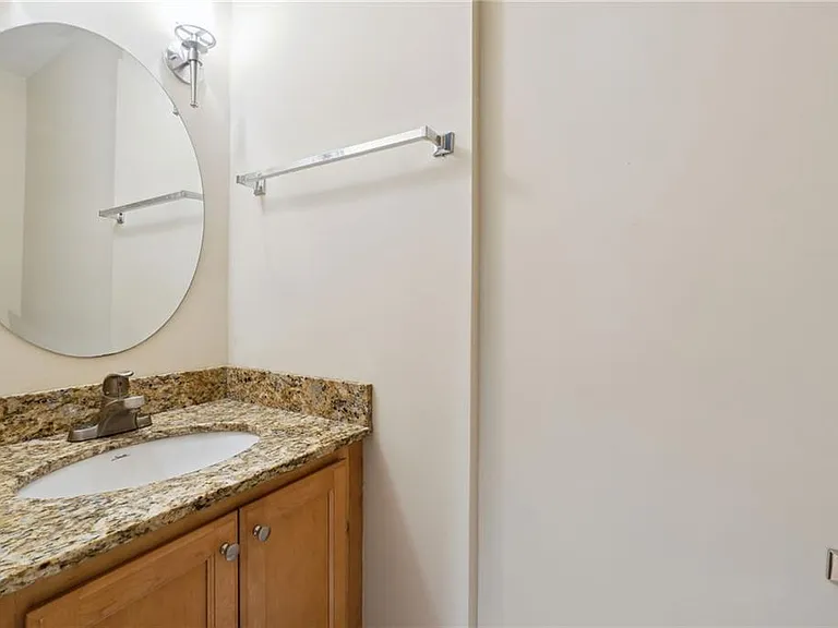 2855 Peachtree Rd NE #101 — Photo 5