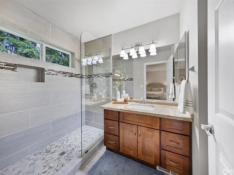 16219 Northup Way #C204 — Photo 19