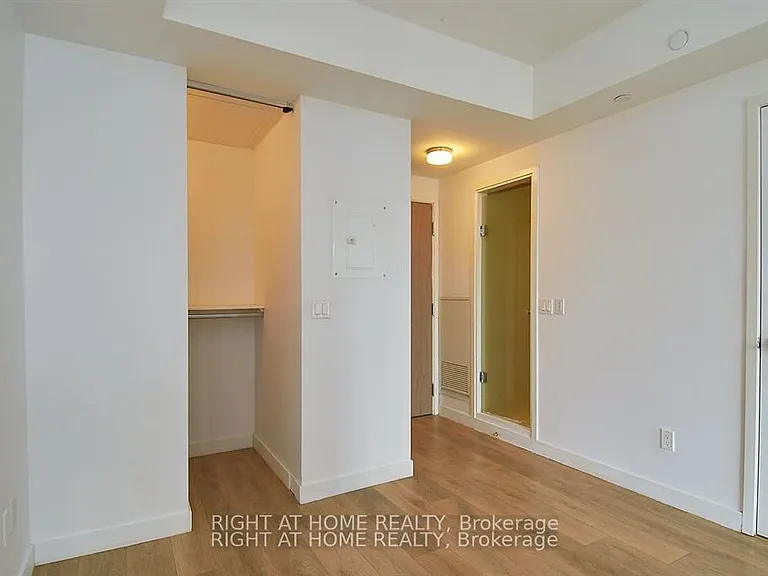 215 Queen St W #2406 — Photo 7