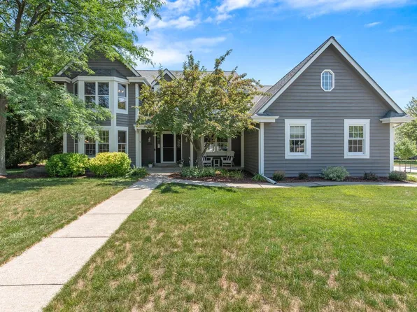 W71N408 Cedar Pointe AVENUE, Cedarburg, WI 53012