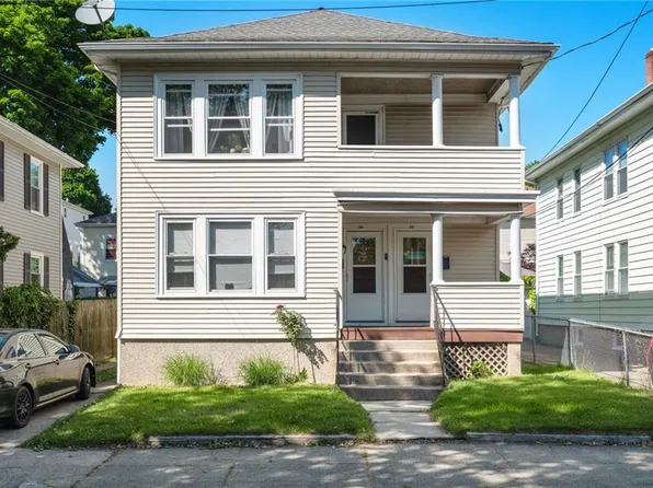 57-59 Sterling St, Pawtucket, RI 02860