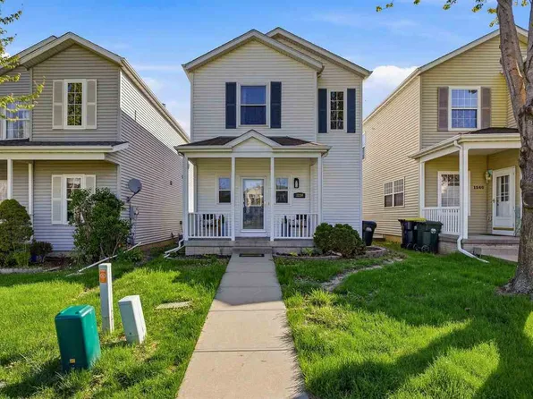 1234 Shannon Dr, Iowa City, IA 52246