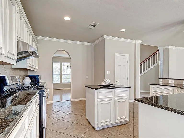 4602 Butler Springs Ln — Photo 11