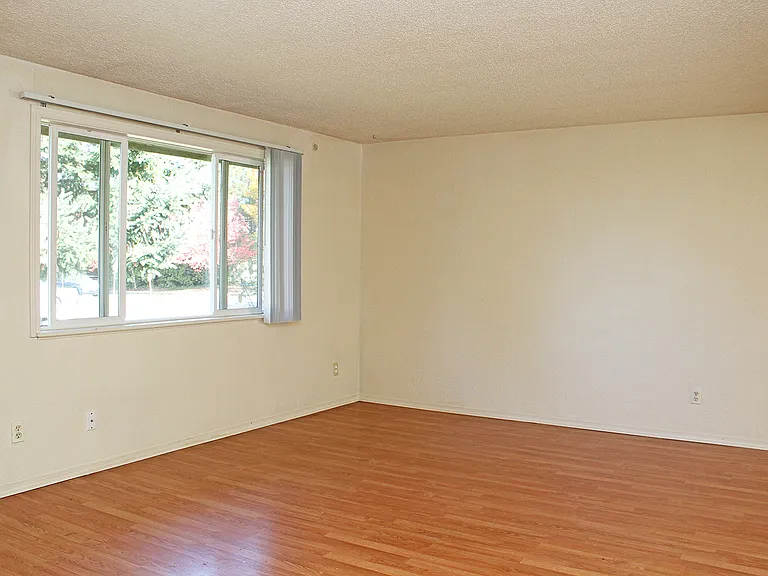 4110-4116 N Willis Blvd — Photo 5