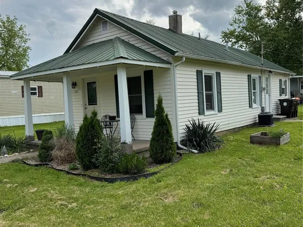 222 N Breckenridge Ave, Palmyra, MO 63461