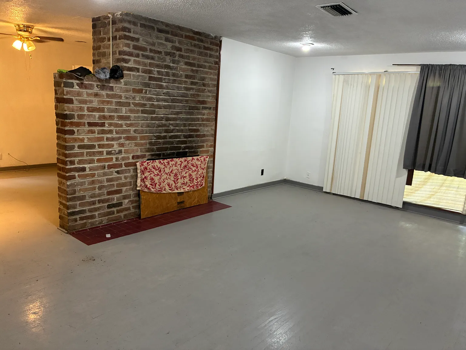 3 bed, 1317 sqft, $1,300 — Photo 3