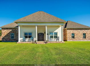 236 Baja Trl, Thibodaux, LA 70301