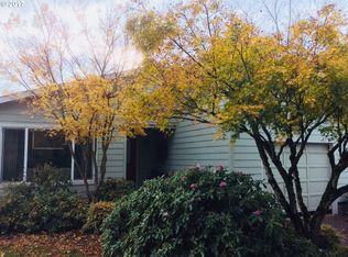 836 E 7th St, Molalla, OR 97038