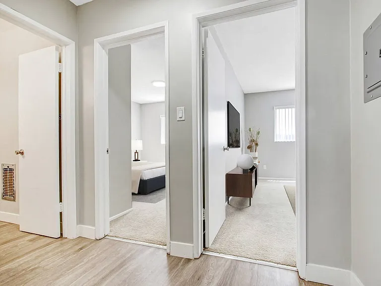 4081 McLaughlin Ave — Photo 6