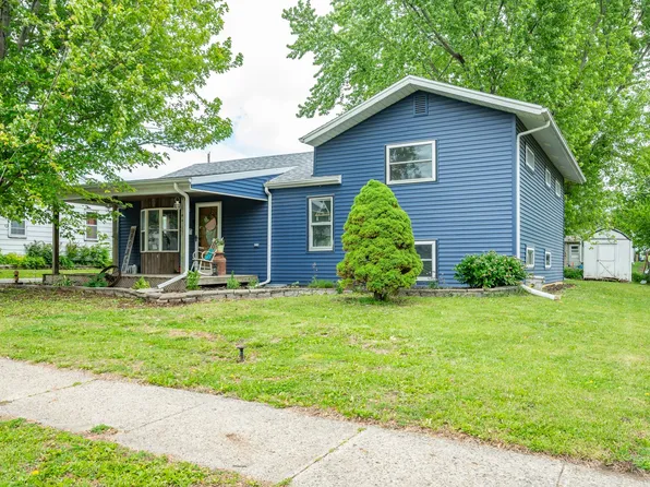 404 E 21st St S, Newton, IA 50208