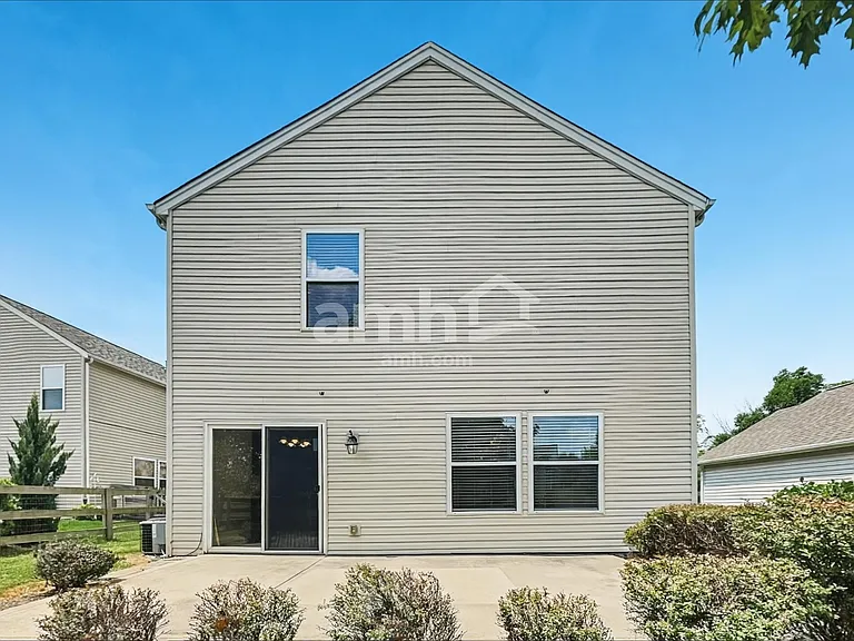 7694 Hillsdowne Cir — Photo 16