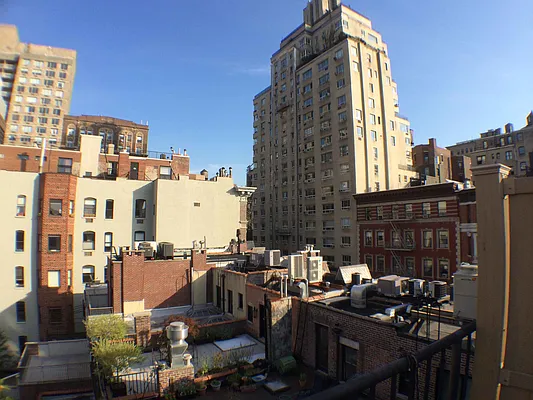 Rented by Francine Realty | media 6