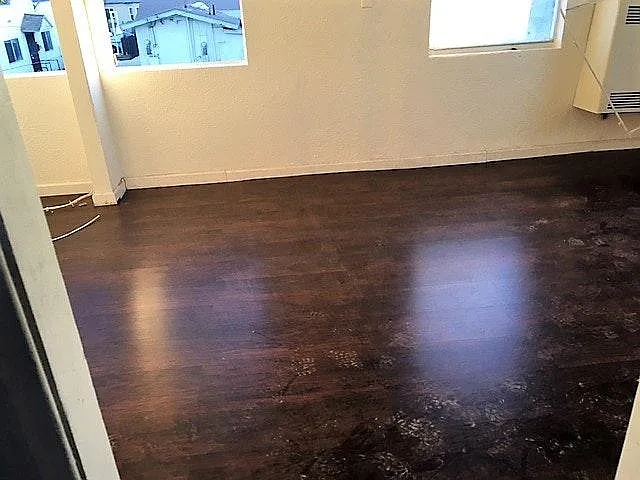 2771 1/2 Glenwood Pl #UPSTAIRS — Photo 4
