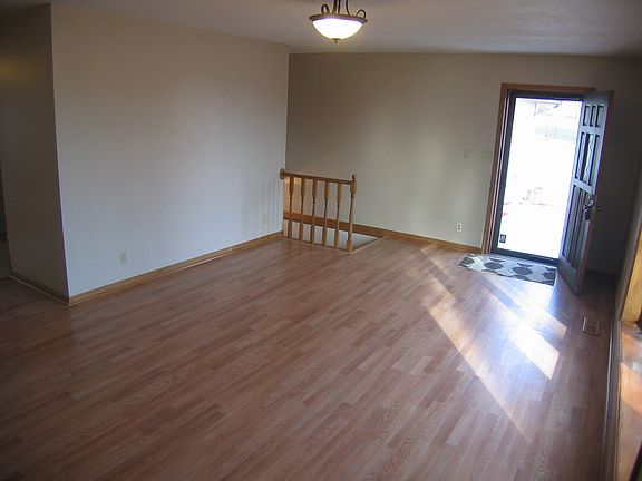 3rd image of 22206 Elrod Ave