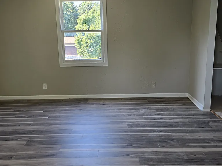 5015 Highland Dr — Photo 35