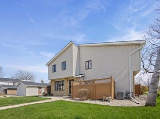 231 E Woodlawn Rd, New Lenox, IL