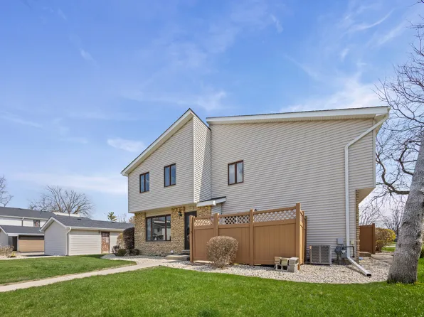 231 E Woodlawn Rd, New Lenox, IL 60451